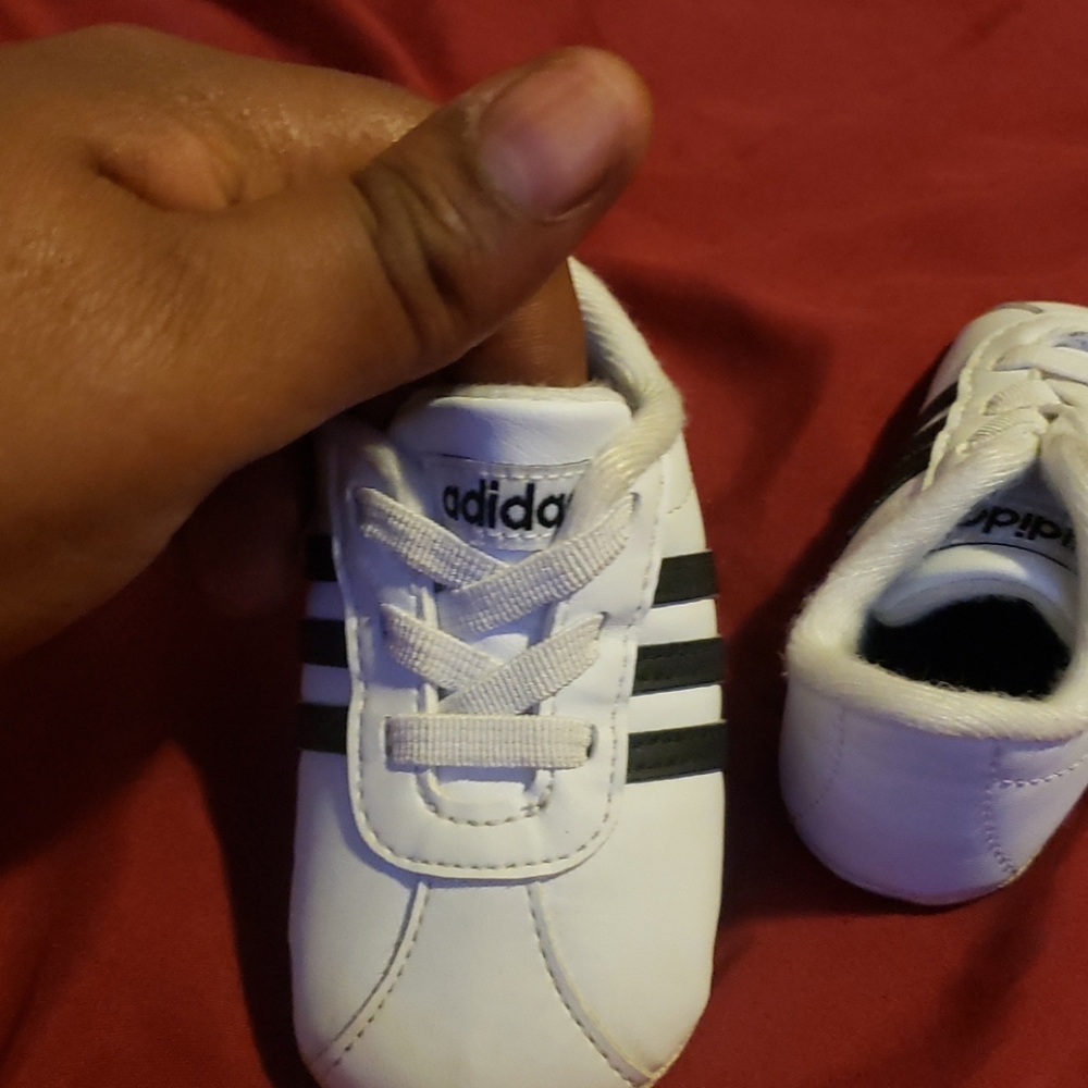 Baby Adidas - Picture 2 of 2